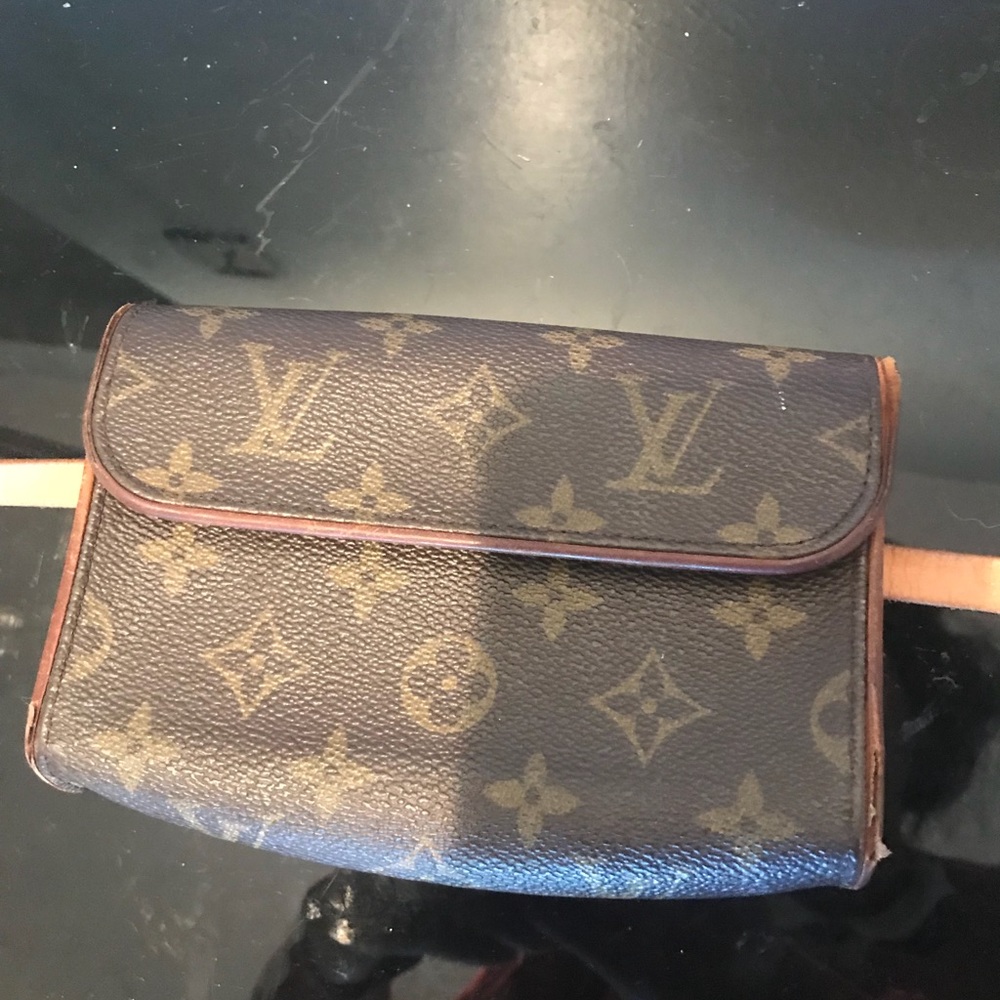 Louis Vuitton waist pouch authentic